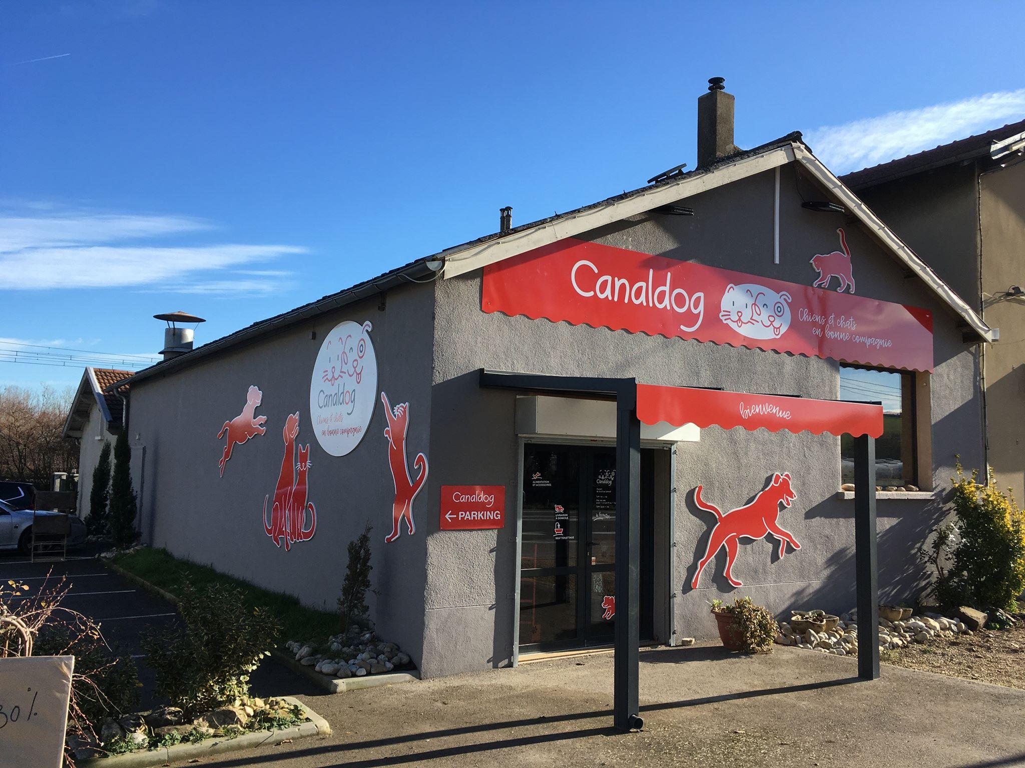 Intérieur boutique Canaldog